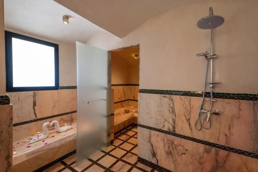 Maria Towers (Riad Calors)